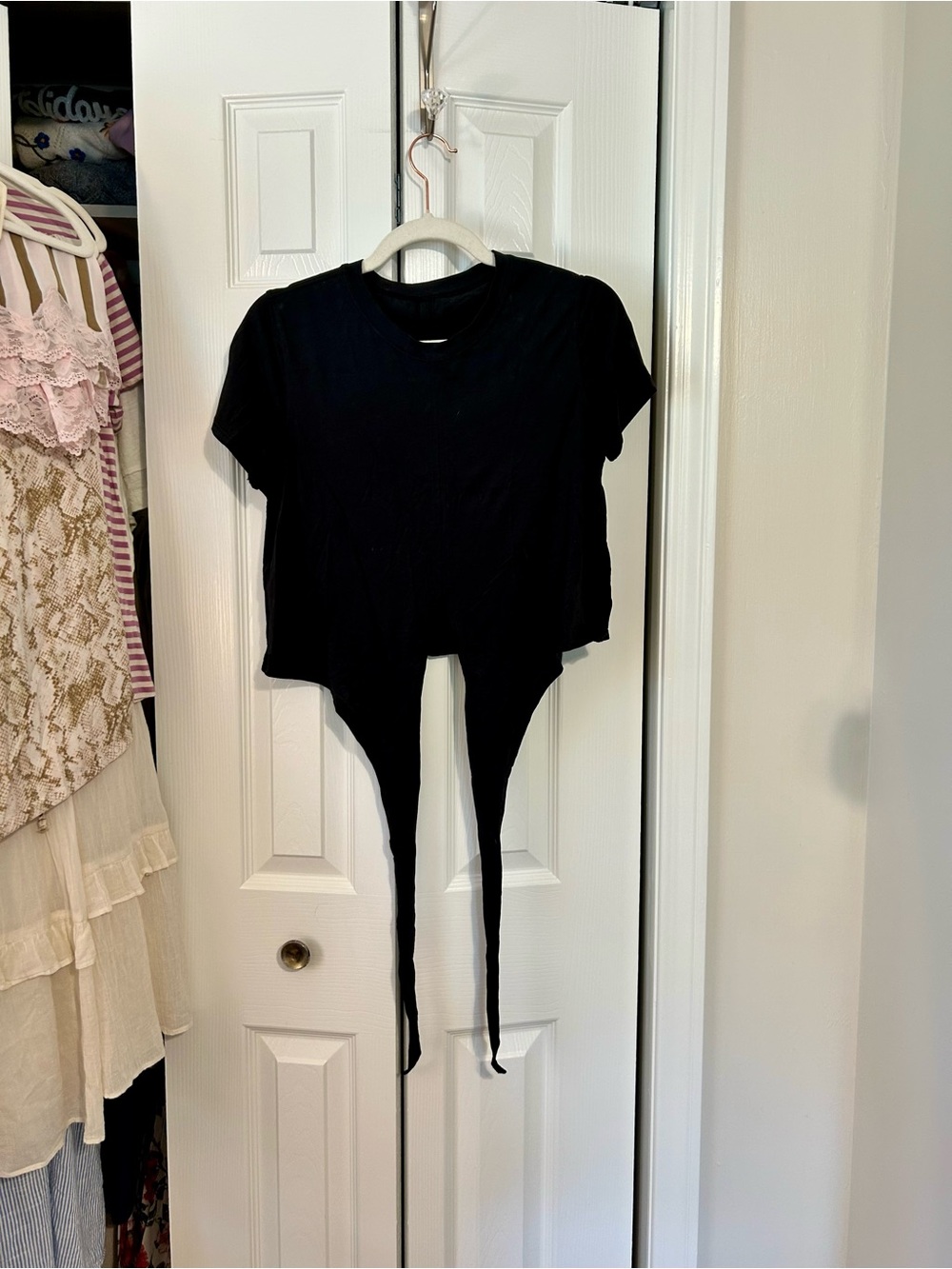 lululemon athletica Black Tie-Front Crop Top